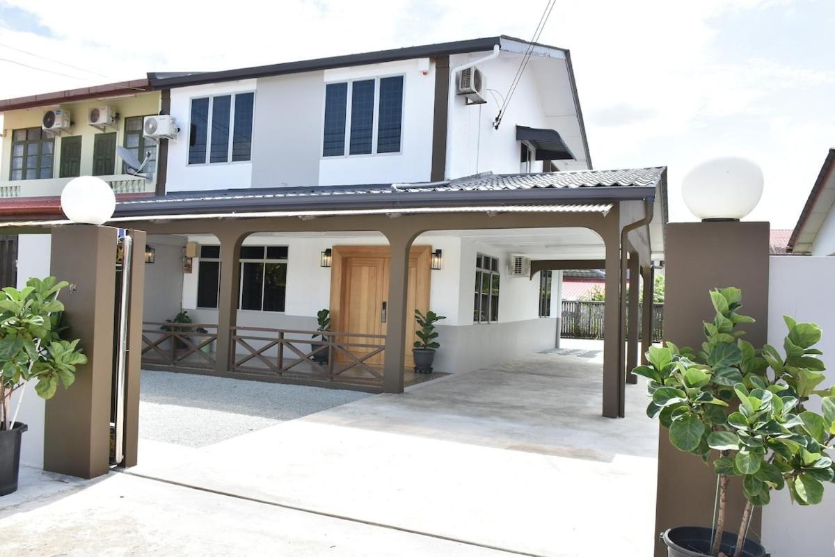 Rain Tree Homestay Bintulu Eksteriør bilde