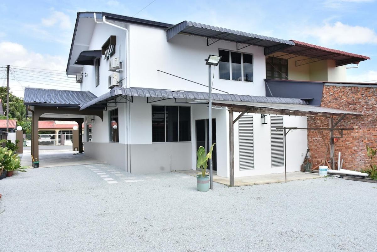 Rain Tree Homestay Bintulu Eksteriør bilde