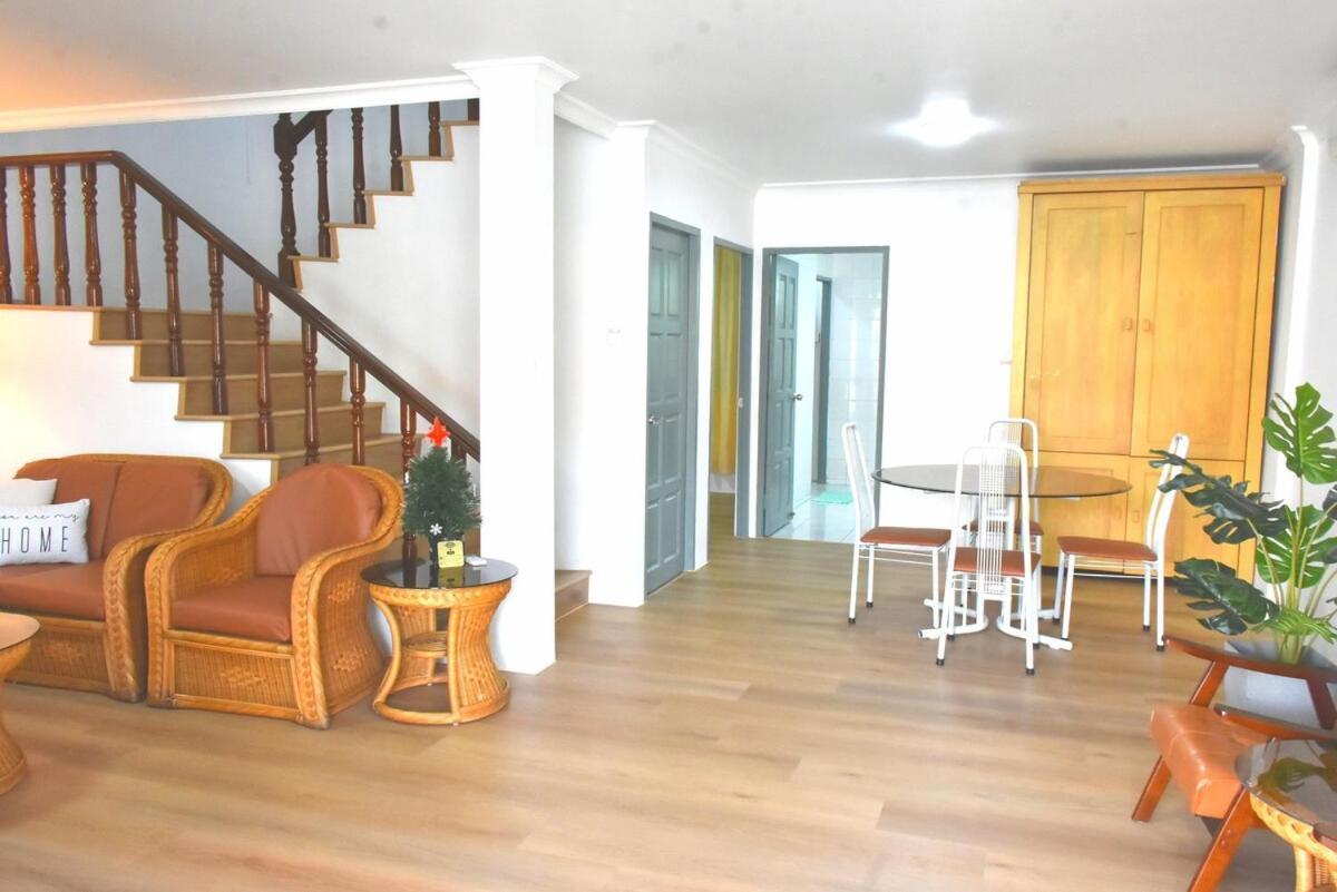 Rain Tree Homestay Bintulu Eksteriør bilde