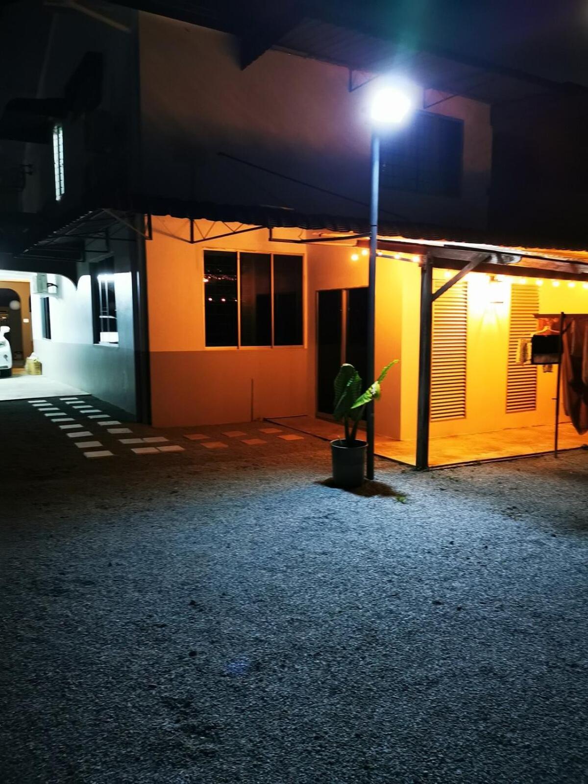 Rain Tree Homestay Bintulu Eksteriør bilde