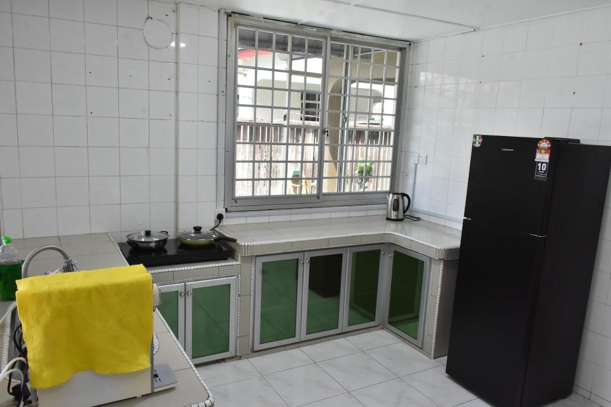 Rain Tree Homestay Bintulu Eksteriør bilde
