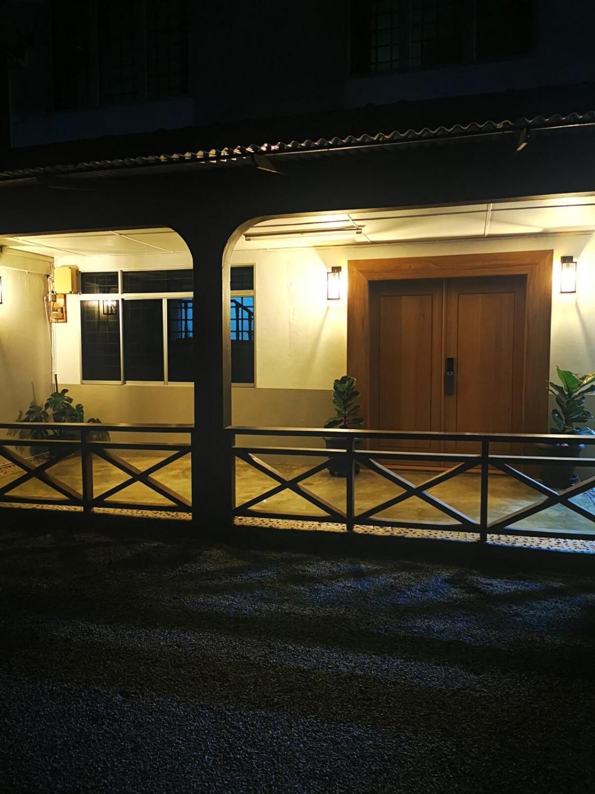 Rain Tree Homestay Bintulu Eksteriør bilde